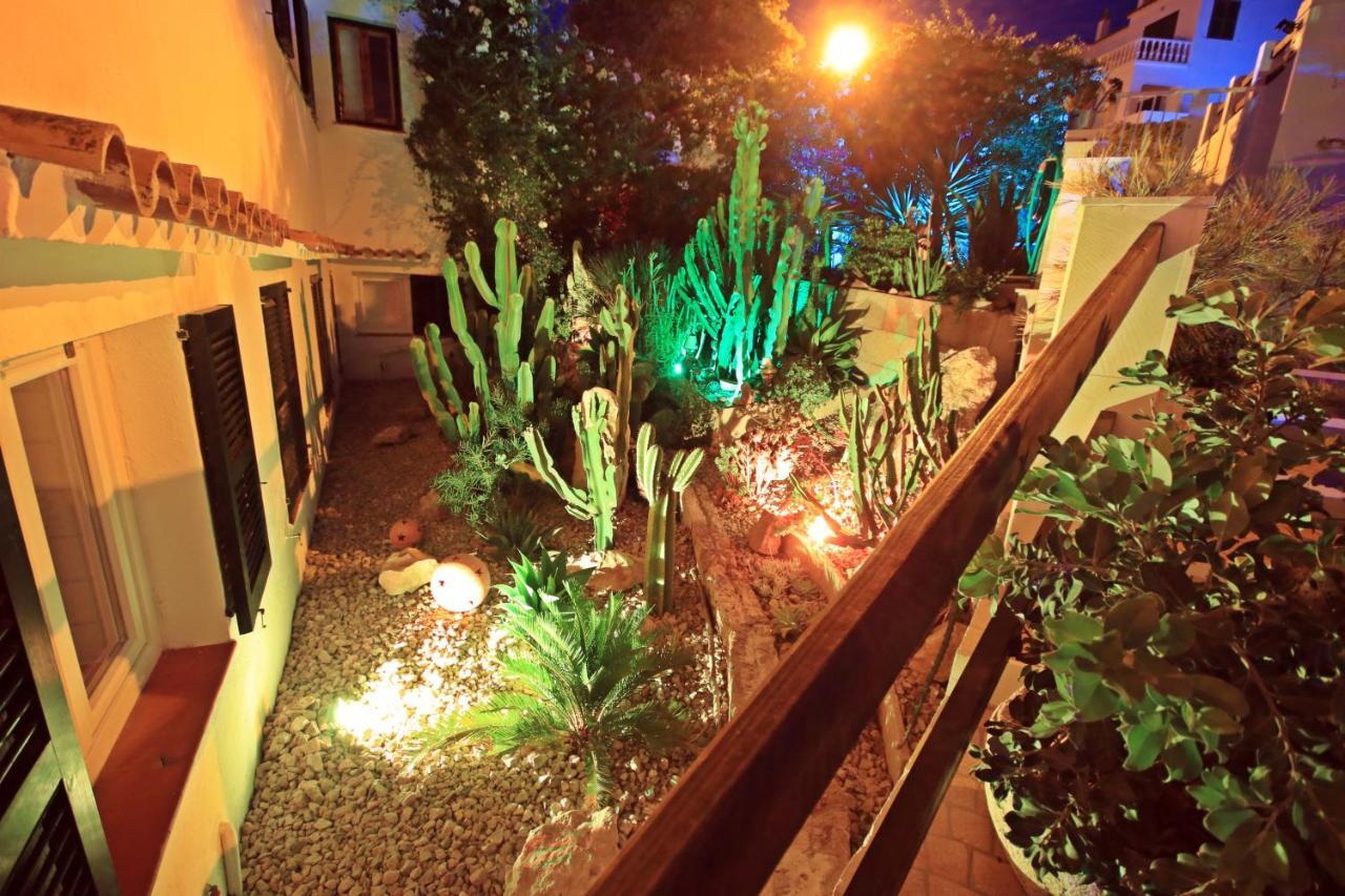 Wunderschoenes Kleines Apartment Fuer 2 Personen Mit Idylischen Blick Ins Gruene Cala Galdana  Ngoại thất bức ảnh